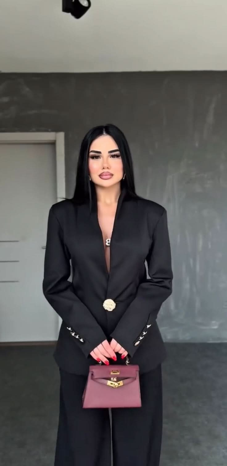 Tailleur Sarah “ Taglia Curvy “