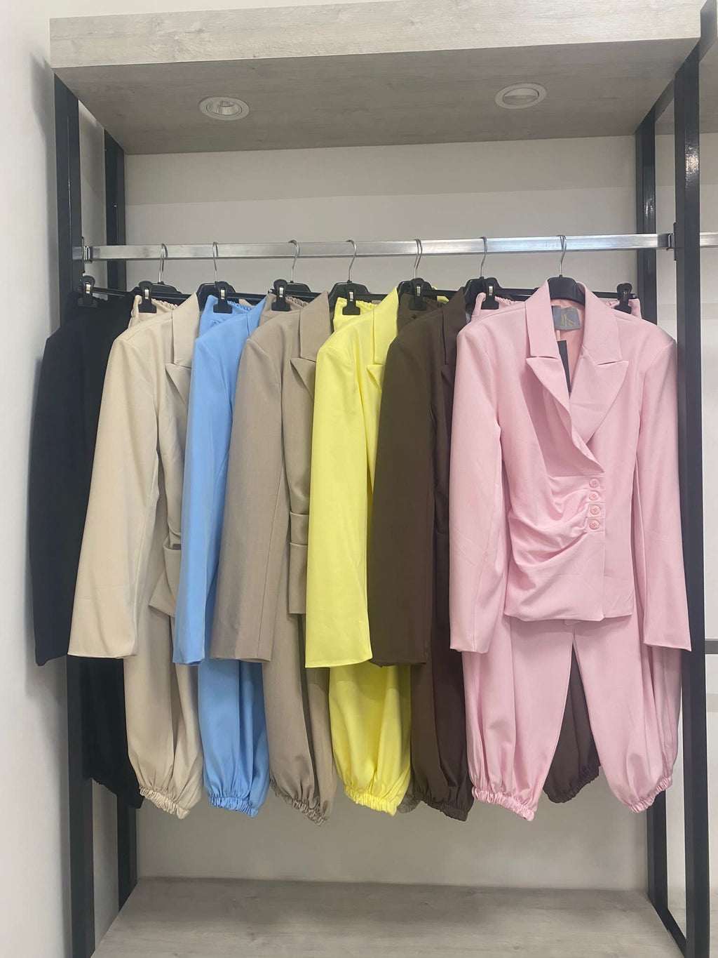 Tailleur Dania 7 colori disponibili