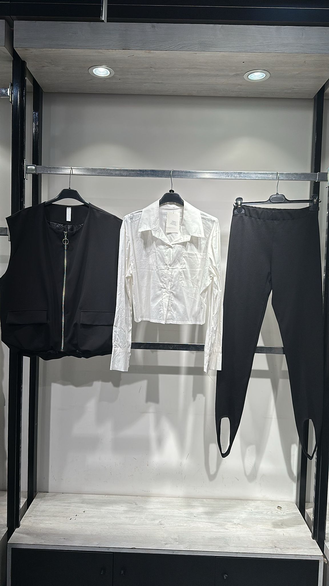 Completo Manila (Leghins Camicia e Gilè)